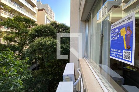 Apartamento à venda com 360m², 4 quartos e 2 vagas Apartamento à venda com 360m², 4 quartos e 2 vagasPlaquinha instalada