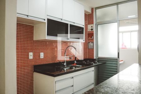 Cozinha de apartamento à venda com 2 quartos, 58m² em Parque Novo Mundo, São Paulo