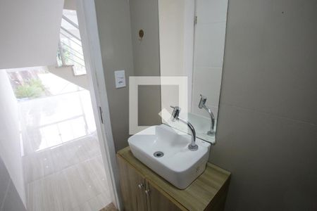 Lavabo de casa para alugar com 3 quartos, 360m² em Taquara, Rio de Janeiro