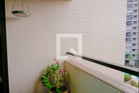 Apartamento à venda com 100m², 3 quartos e 2 vagasVaranda