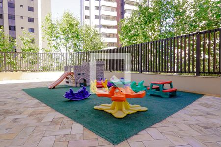 Apartamento à venda com 100m², 3 quartos e 2 vagasÁrea comum - Playground