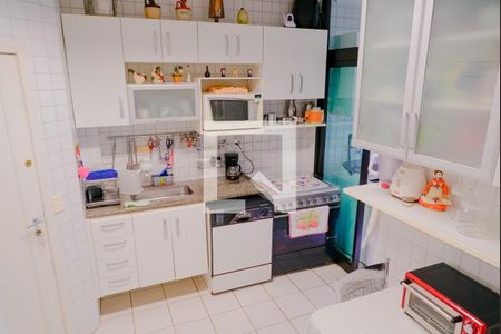 Apartamento à venda com 100m², 3 quartos e 2 vagasCozinha