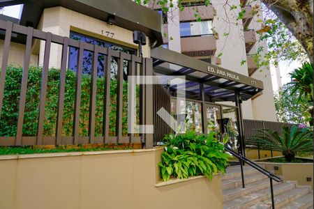 Apartamento à venda com 100m², 3 quartos e 2 vagasFachada