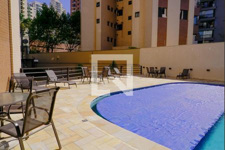 Apartamento à venda com 100m², 3 quartos e 2 vagasÁrea comum - Piscina
