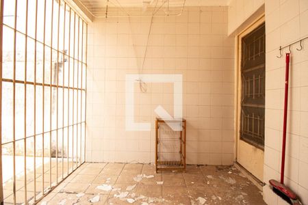 Casa à venda com 198m², 5 quartos e 1 vagaÁrea de Serviço 2° andar