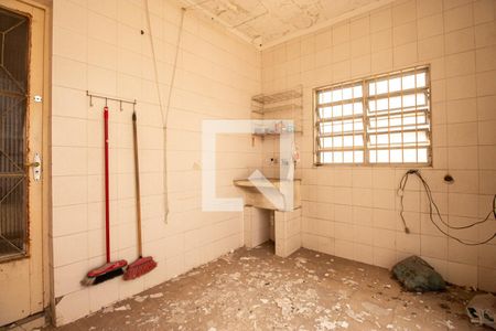 Casa à venda com 198m², 5 quartos e 1 vagaÁrea de Serviço 2° andar