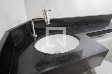 Apartamento para alugar com 65m², 3 quartos e 1 vaga Apartamento para alugar com 65m², 3 quartos e 1 vagaBanheiro da Suíte