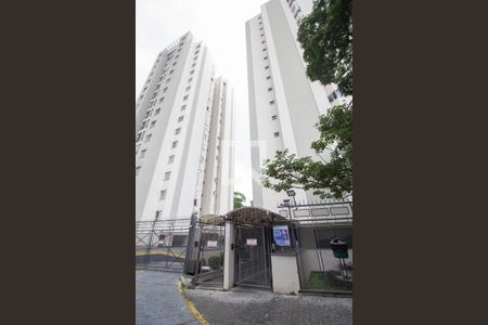 Apartamento para alugar com 65m², 3 quartos e 1 vaga Apartamento para alugar com 65m², 3 quartos e 1 vagaFachada