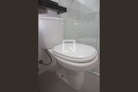 Apartamento para alugar com 65m², 3 quartos e 1 vaga Apartamento para alugar com 65m², 3 quartos e 1 vagaBanheiro da Suíte