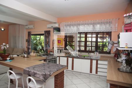 Cozinha de casa para alugar com 3 quartos, 360m² em Canto do Forte, Praia Grande