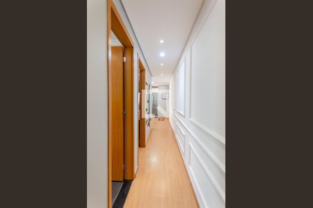 Corredor de apartamento para alugar com 2 quartos, 45m² em Jardim Iris, São Paulo