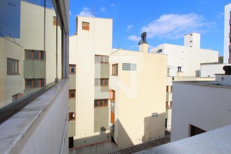 Apartamento à venda com 76m², 1 quarto e 1 vagaÁrea de Serviço