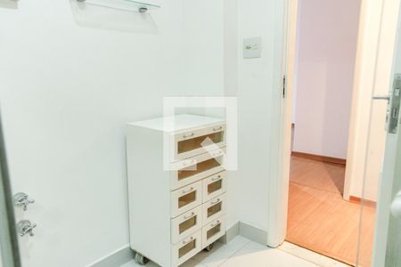 Apartamento para alugar com 90m², 2 quartos e sem vaga Apartamento para alugar com 90m², 2 quartos e sem vagaBanheiro Social