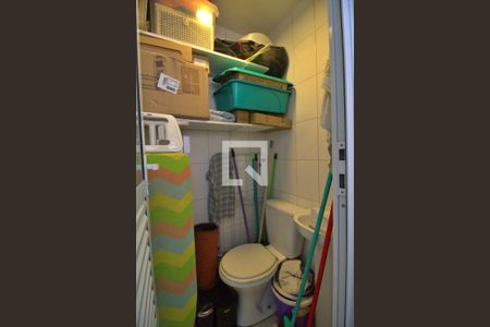 Apartamento à venda com 122m², 3 quartos e 2 vagas Apartamento à venda com 122m², 3 quartos e 2 vagasBanheiro de serviço