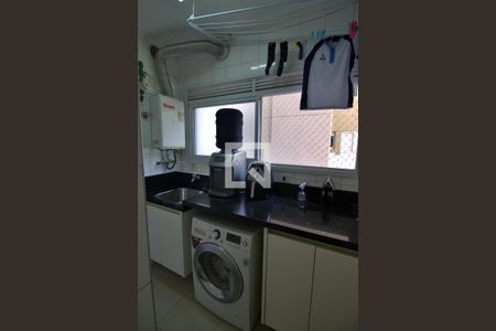 Apartamento à venda com 122m², 3 quartos e 2 vagas Apartamento à venda com 122m², 3 quartos e 2 vagasÁrea de Serviço