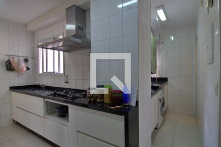 Apartamento à venda com 122m², 3 quartos e 2 vagas Apartamento à venda com 122m², 3 quartos e 2 vagasCozinha