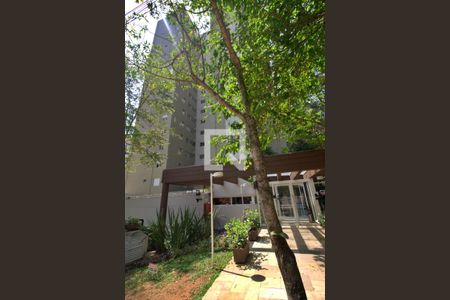 Apartamento à venda com 122m², 3 quartos e 2 vagas Apartamento à venda com 122m², 3 quartos e 2 vagasFachada e portaria