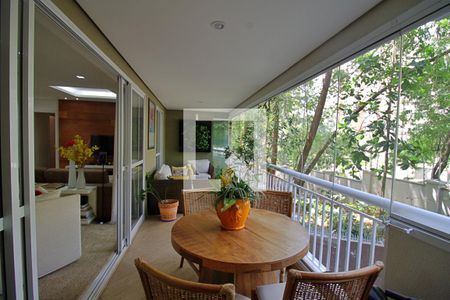 Varanda gourmet de apartamento à venda com 3 quartos, 122m² em Vila Andrade, São Paulo