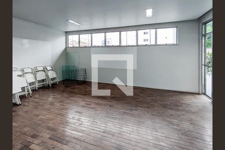 Apartamento para alugar com 77m², 2 quartos e 1 vaga Apartamento para alugar com 77m², 2 quartos e 1 vagaÁrea comum - Salão de festas