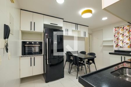 Apartamento para alugar com 77m², 2 quartos e 1 vaga Apartamento para alugar com 77m², 2 quartos e 1 vagaCozinha