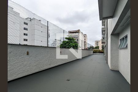 Apartamento para alugar com 77m², 2 quartos e 1 vaga Apartamento para alugar com 77m², 2 quartos e 1 vagaÁrea comum - Playground
