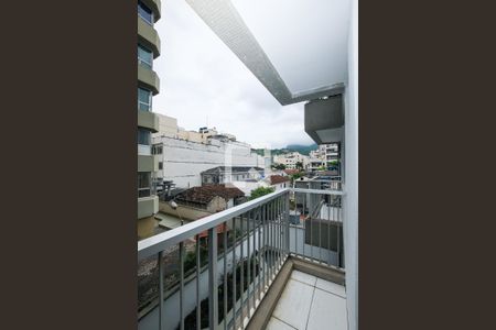 Apartamento para alugar com 77m², 2 quartos e 1 vaga Apartamento para alugar com 77m², 2 quartos e 1 vagaVista da Sala