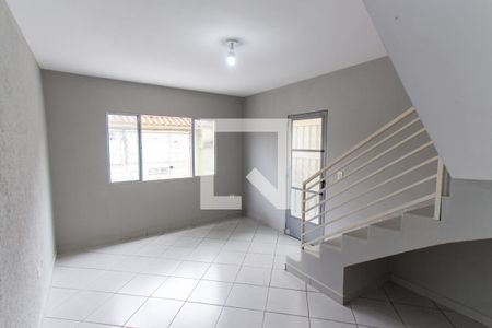 Sala   de casa para alugar com 2 quartos, 80m² em Parque Edu Chaves, São Paulo