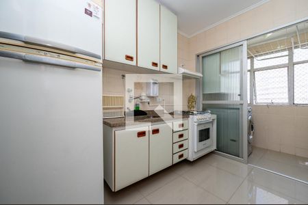 Apartamento para alugar com 70m², 2 quartos e 1 vaga Apartamento para alugar com 70m², 2 quartos e 1 vagaCozinha