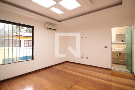 Quarto 1 de casa à venda com 3 quartos, 280m² em Cidade Antônio Estevão de Carvalho, São Paulo