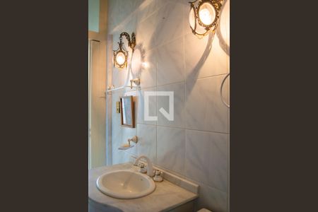 Apartamento à venda com 140m², 3 quartos e sem vagaBanheiro 