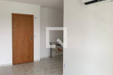 Sala de apartamento para alugar com 2 quartos, 79m² em Guilhermina, Praia Grande