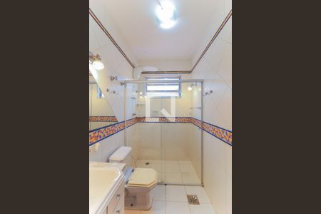 Casa à venda com 220m², 3 quartos e 2 vagas Casa à venda com 220m², 3 quartos e 2 vagasBanheiro Social