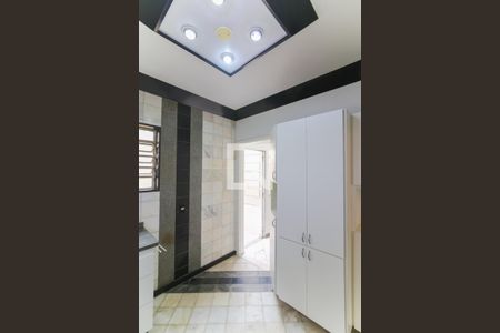 Casa à venda com 220m², 3 quartos e 2 vagas Casa à venda com 220m², 3 quartos e 2 vagasCozinha