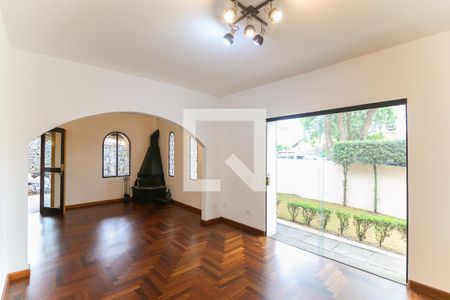 Sala de casa à venda com 3 quartos, 220m² em Super Quadra Morumbi, São Paulo
