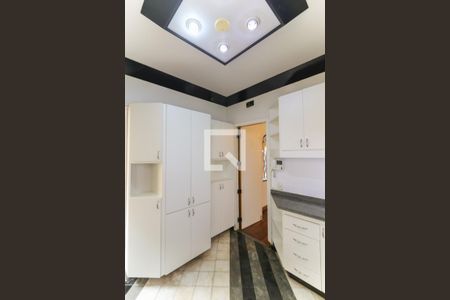 Casa à venda com 220m², 3 quartos e 2 vagas Casa à venda com 220m², 3 quartos e 2 vagasCozinha