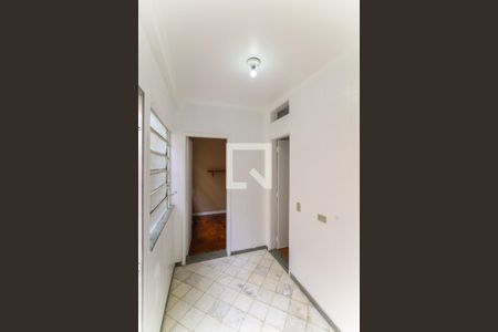 Casa à venda com 220m², 3 quartos e 2 vagas Casa à venda com 220m², 3 quartos e 2 vagasCorredor