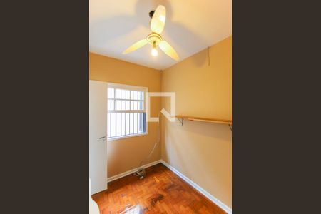 Casa à venda com 220m², 3 quartos e 2 vagas Casa à venda com 220m², 3 quartos e 2 vagasQuarto de Serviço