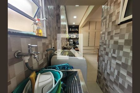 Apartamento à venda com 80m², 2 quartos e 1 vagaÁrea de Serviço