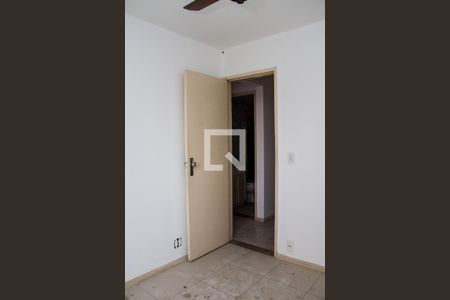 Quarto 01 de apartamento para alugar com 3 quartos, 80m² em Méier, Rio de Janeiro