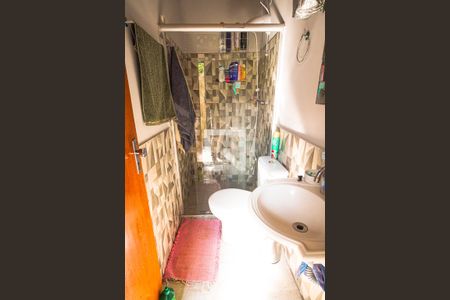 Banheiro de casa à venda com 2 quartos, 545m² em Vila Cloris, Belo Horizonte