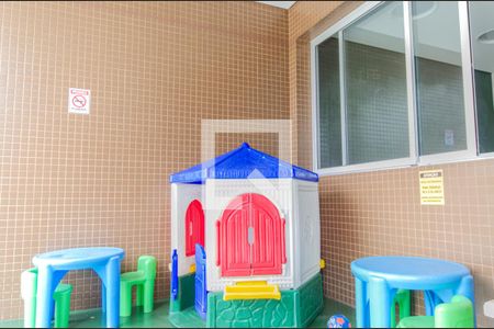 Apartamento para alugar com 72m², 2 quartos e 2 vagasÁrea comum - Playground