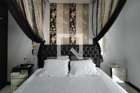 Casa de condomínio à venda com 250m², 3 quartos e 4 vagasQuarto Suíte