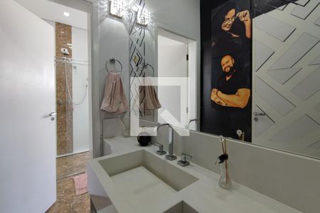 Casa de condomínio à venda com 250m², 3 quartos e 4 vagasBanheiro Suíte