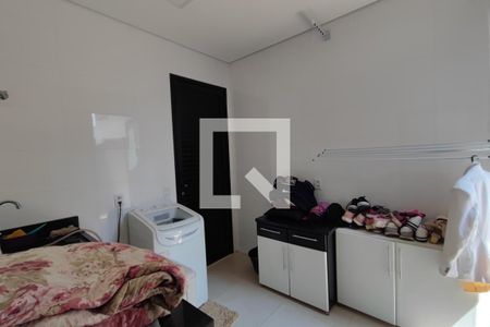 Casa de condomínio à venda com 250m², 3 quartos e 4 vagasÁrea de Serviço