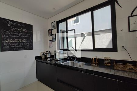 Casa de condomínio à venda com 250m², 3 quartos e 4 vagasCozinha