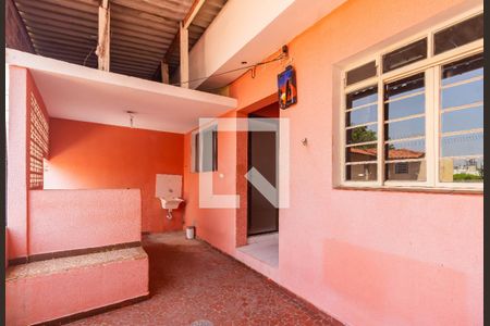 Casa à venda com 70m², 4 quartos e 4 vagasÁrea de Serviço