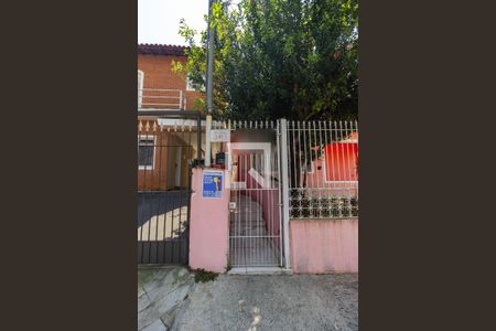 Casa à venda com 70m², 4 quartos e 4 vagasFachada