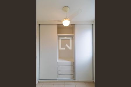 Apartamento à venda com 49m², 2 quartos e 1 vagaQuarto - Armário