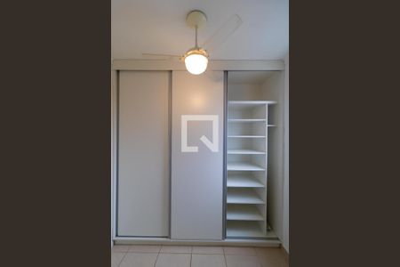 Apartamento à venda com 49m², 2 quartos e 1 vagaQuarto - Armário