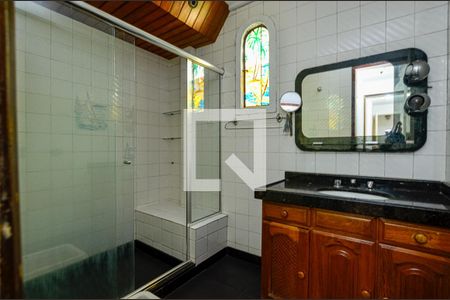 Casa à venda com 240m², 4 quartos e 2 vagasBanheiro da Suíte